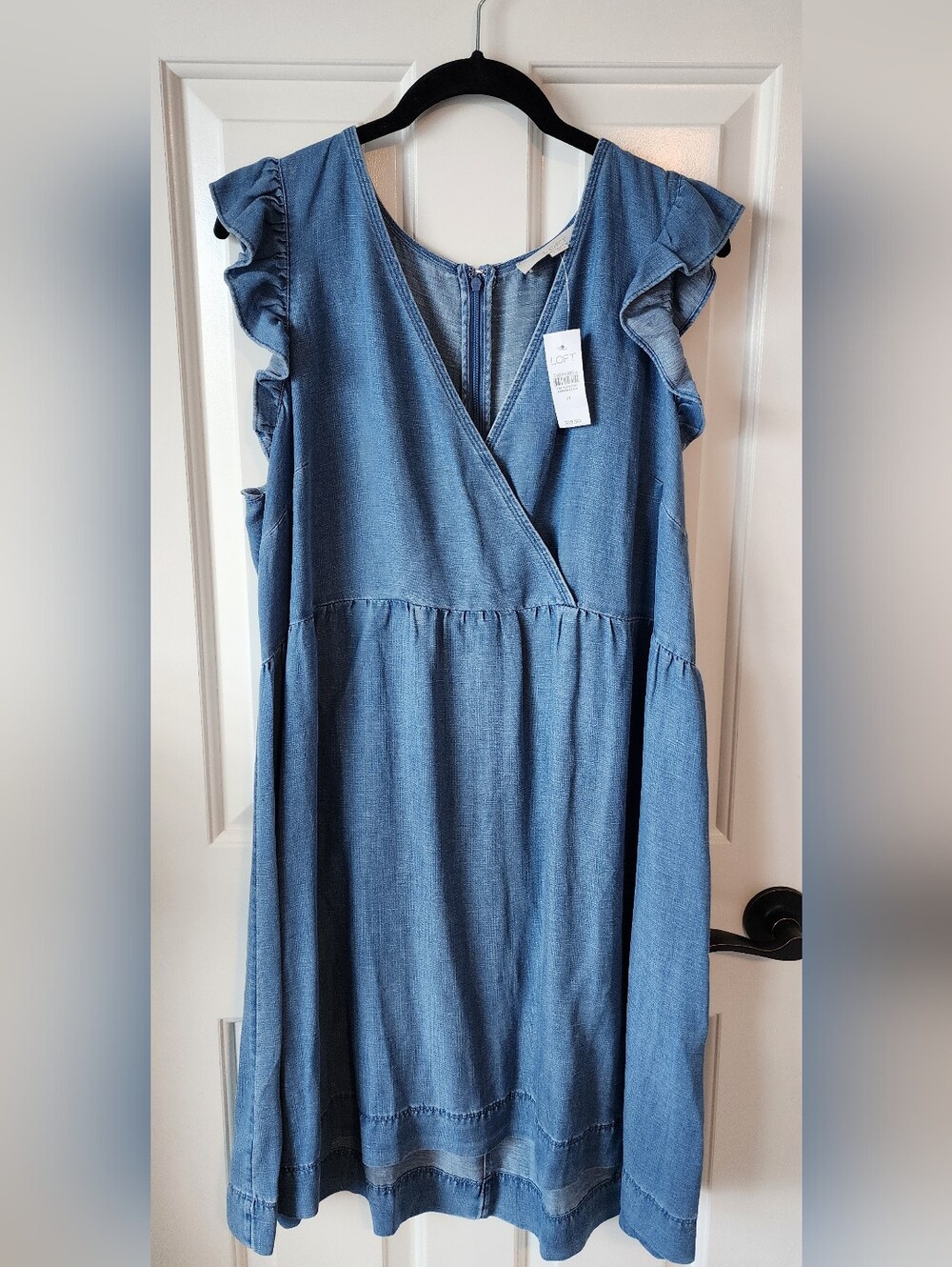 New With Tags Ann Taylor LOFT Light Blue Chambray Dress Ruffle Sleeves Size 14